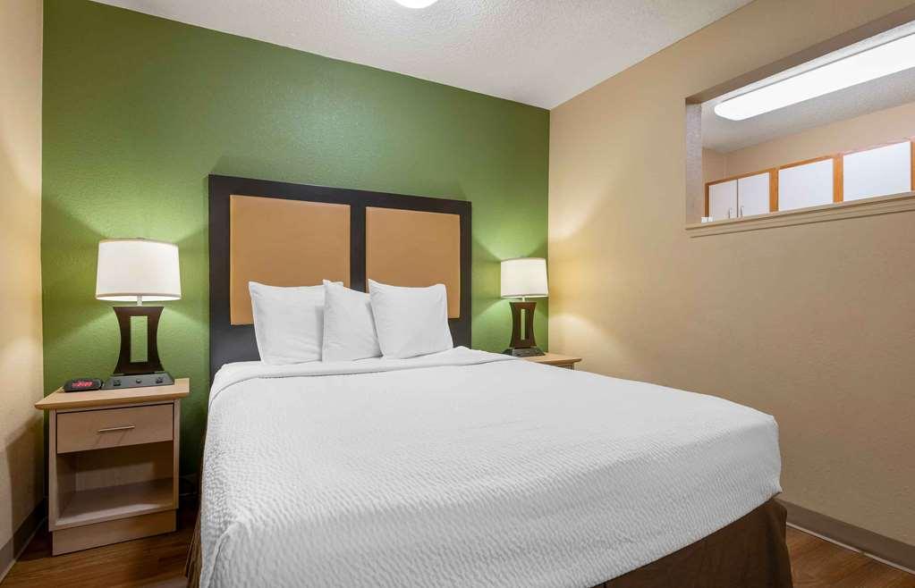 Extended Stay America Select Suites - St Louis - Westport - Craig Road Maryland Heights Room photo
