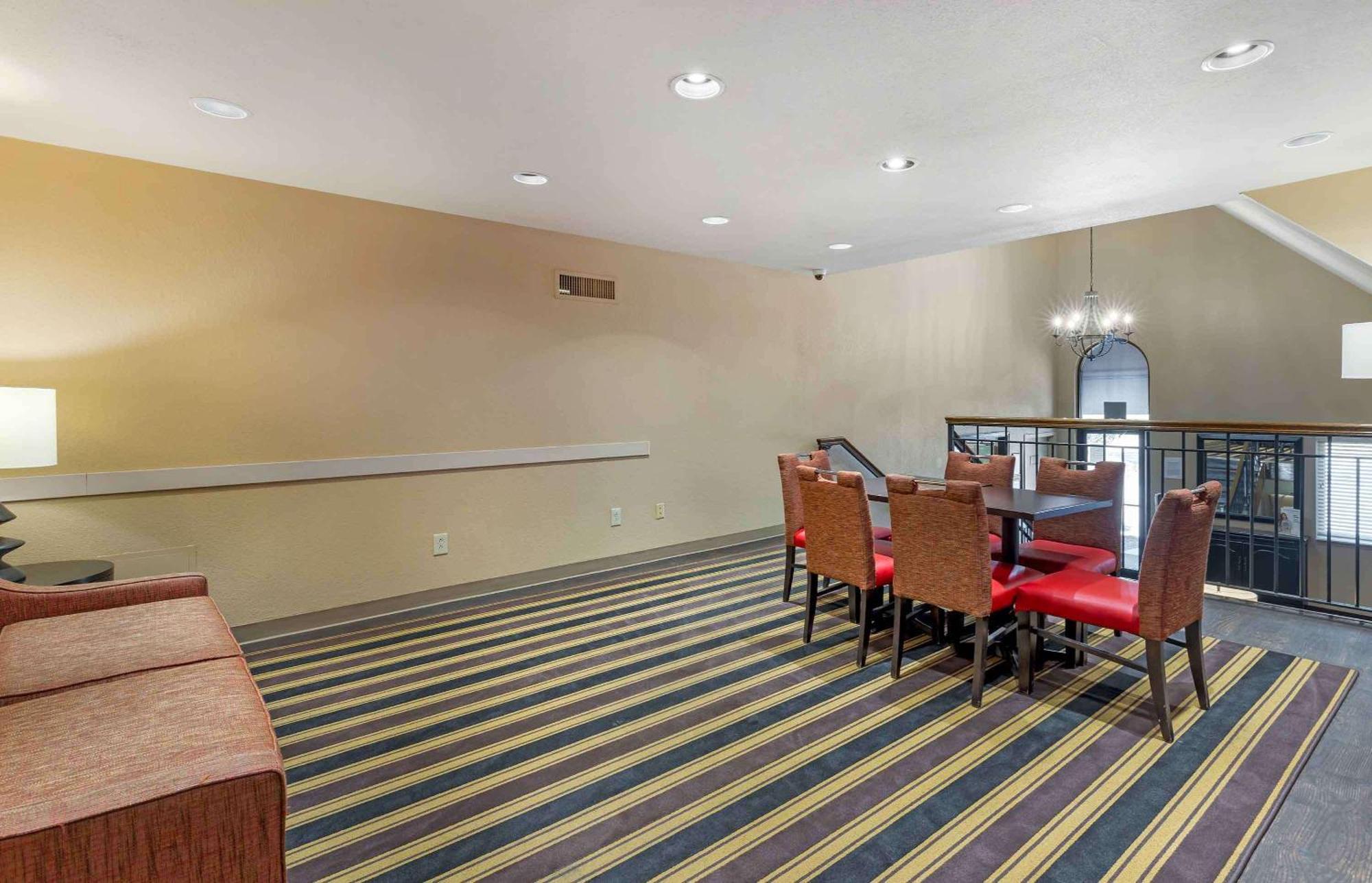 Extended Stay America Select Suites - St Louis - Westport - Craig Road Maryland Heights Exterior photo