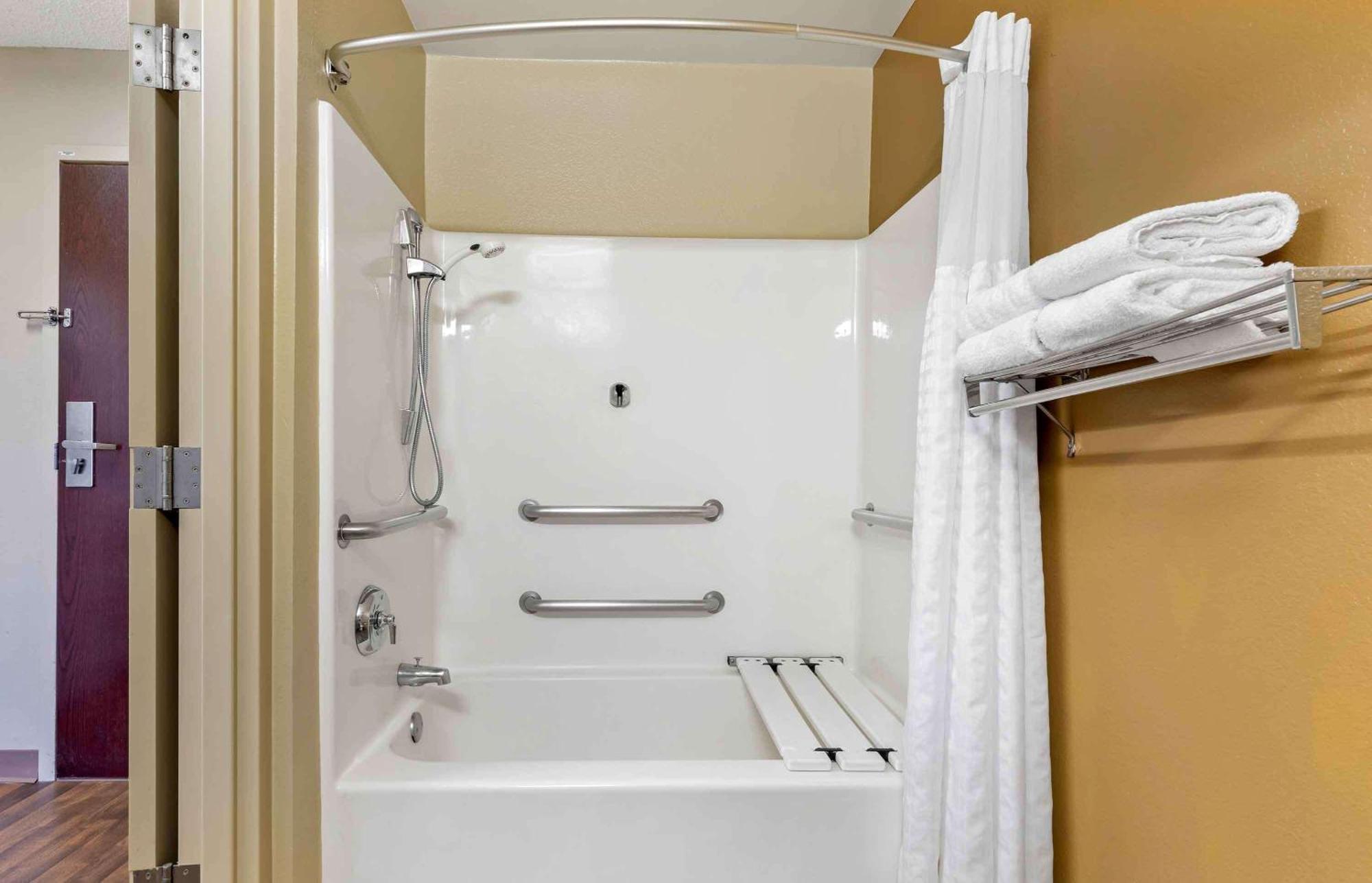 Extended Stay America Select Suites - St Louis - Westport - Craig Road Maryland Heights Exterior photo